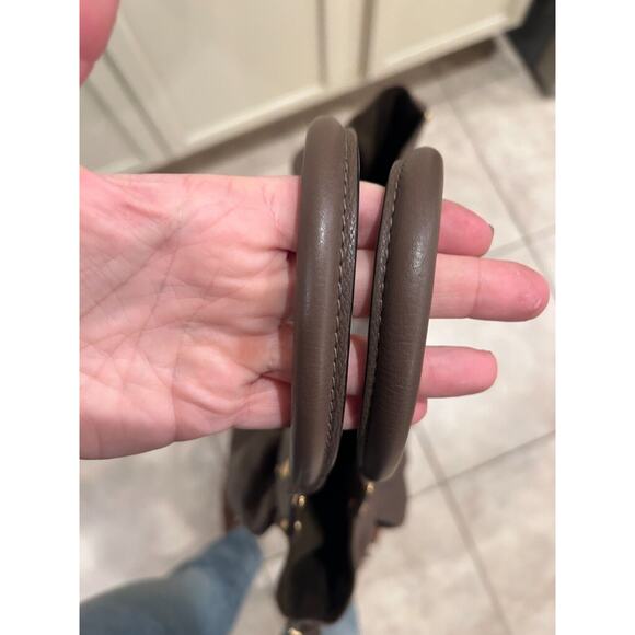 Louis Vuitton Authentic Brown Hobo Mahina Leather Handbag - Picture 10 of 16